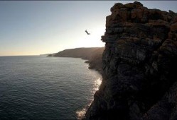 悬崖全集在线观看,揭秘惊险悬疑的巅峰之作