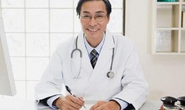 医生爆料女子喝酒视频,引发社会关注