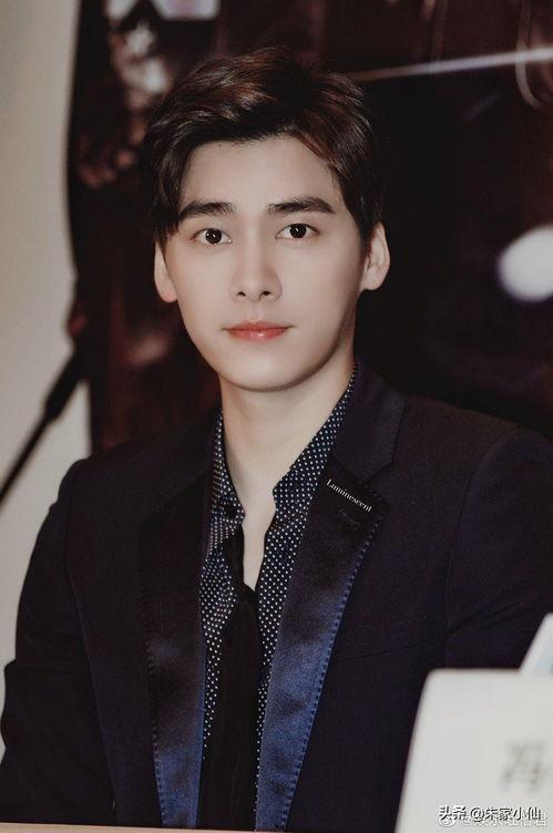 娱乐吃瓜李易峰,娱乐圈的瓜王，揭秘明星背后的故事
